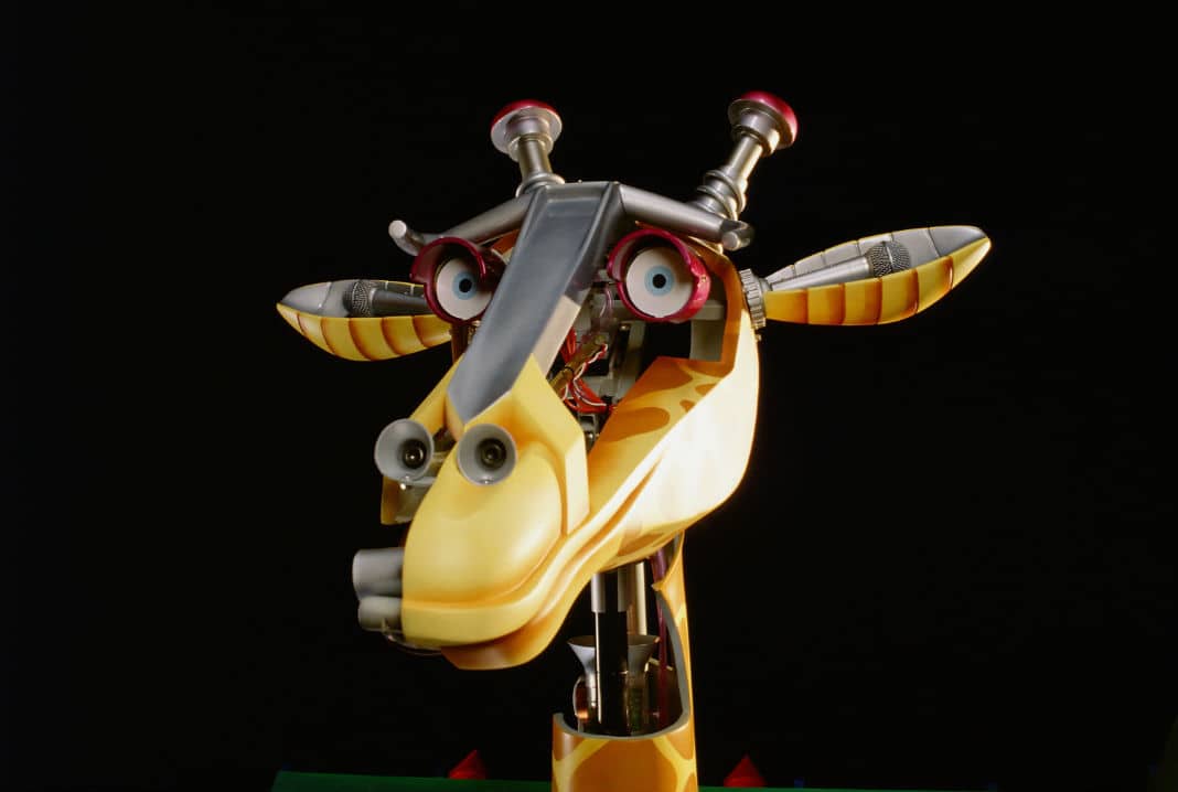 Feature image- Robot Giraffe _ The Robot Zoo