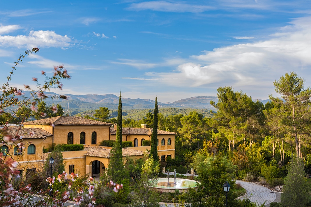 Terre Blanche hotel france review